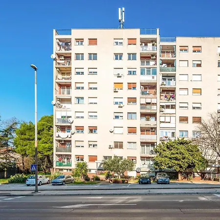 Apartment Lovely In With Wifi *
