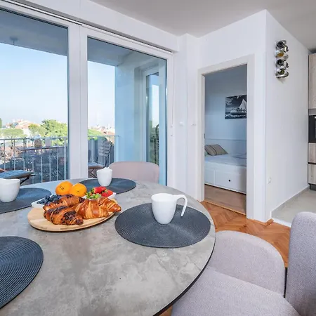 Apartment Lovely In With Wifi Pula
